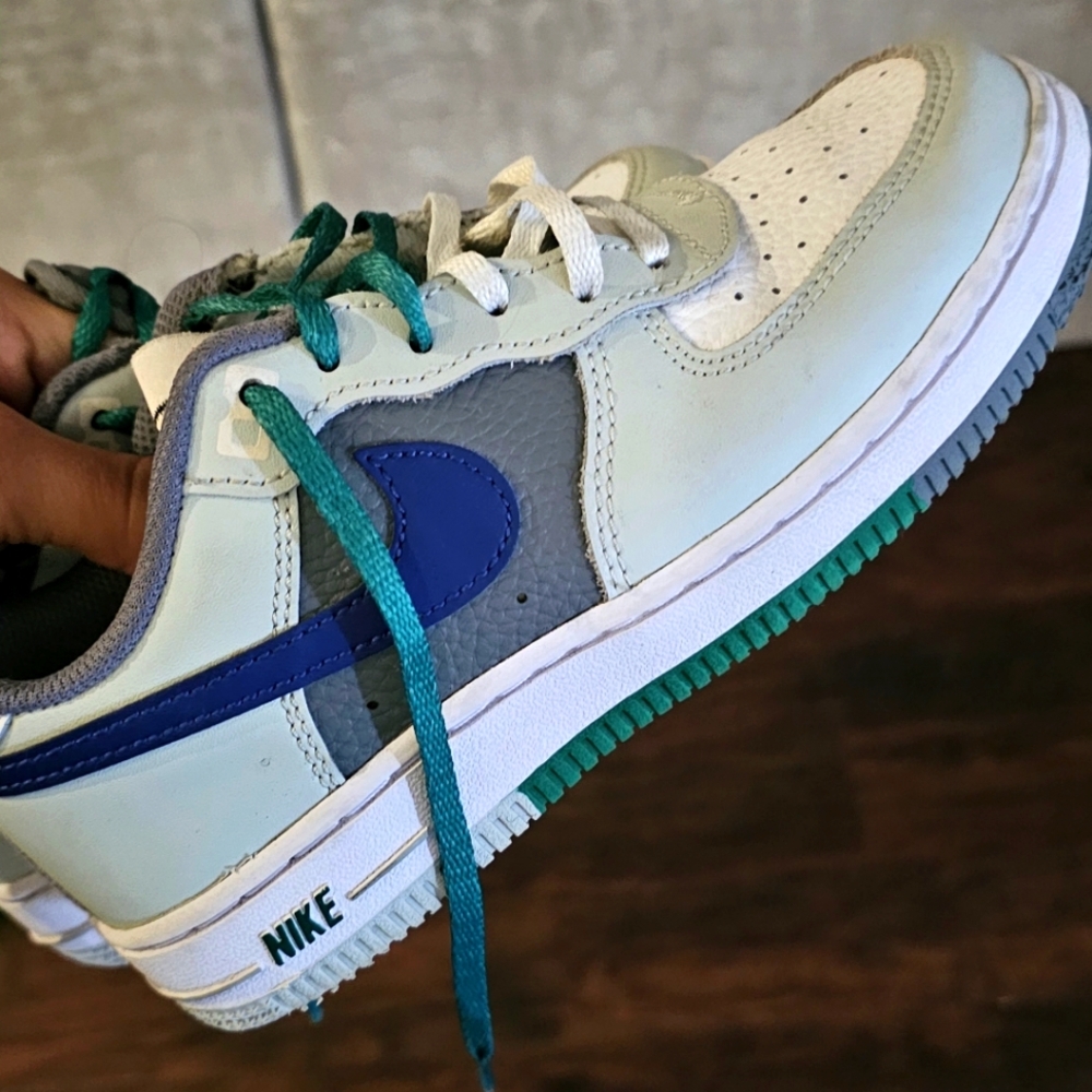 Nike airforce 1, size 2 boys